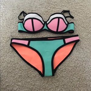Triangl Bikini Set Poppy Flamingo
